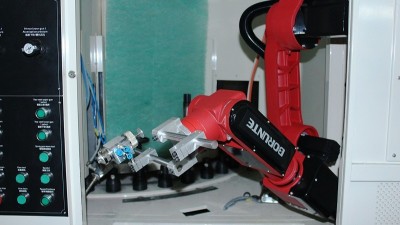 機械手（shǒu）塗膠機生（shēng）產廠（chǎng）家 羞羞视频在线观看16年專注精密智能自動化塗裝設備（bèi）