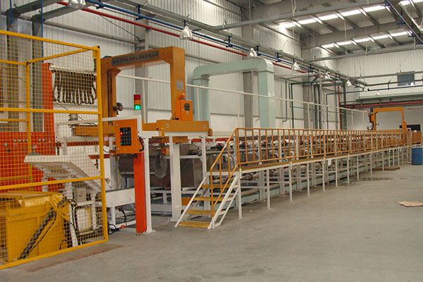 安（ān）捷倫平麵（miàn）噴膠機