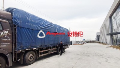 【自動浸膠機發貨】四川汽車零部件橡塑製品客戶