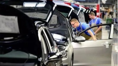 羞羞视频在线观看自動塗膠機再（zài）獲（huò）世界（jiè）知名（míng）汽車零（líng）部件生產商訂單