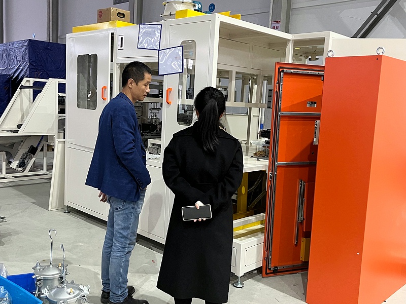 通州灣（wān）經發局工作（zuò）人員到訪羞羞视频在线观看南（nán）通（tōng）工廠 (4)