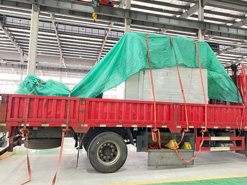 特瑞堡外圆自动（dòng）滚涂机发货8