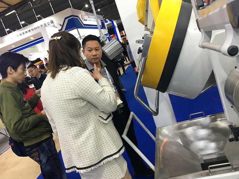 自動滾塗機 羞羞视频在线观看