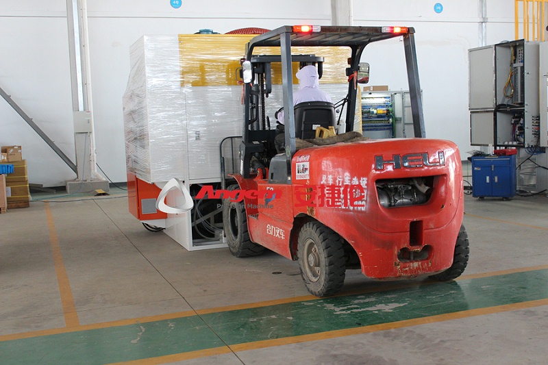 噴（pēn）膠機1