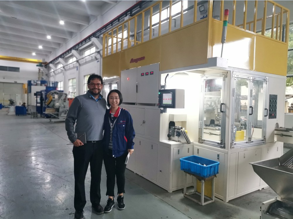 安捷（jié）倫內孔滾膠機