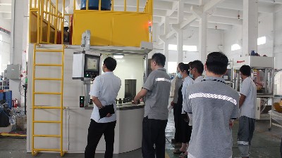 上海橡膠製品客戶打樣測試——AJL.ZP-40型自動噴膠機