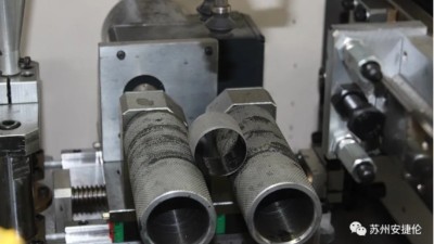 【客戶打樣】產品：汽車減震（zhèn）器襯套，使用機型：自動內孔塗膠機