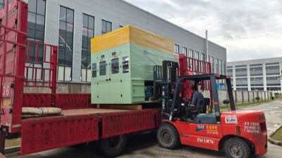 又雙叒發貨！汽車橡膠減震老客戶超愛（ài）的噴膠機