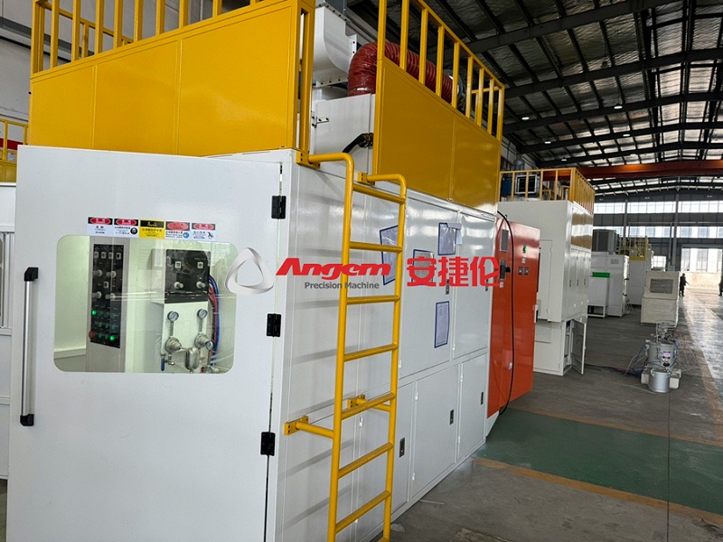 橡膠減震噴膠機（jī）