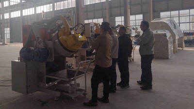 汽車零部件橡膠減震客戶 來訪（fǎng）參觀羞羞视频在线观看（lún）噴塗設備