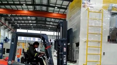 再一台自動噴膠機（jī）PZ40發貨浙江汽車零部件客戶（hù）