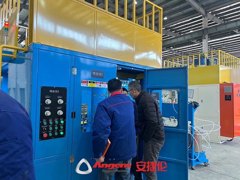 鹽城客戶（hù）驗收（shōu）噴膠（jiāo）機2