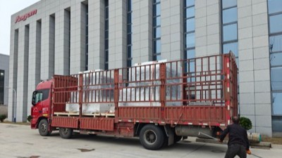 又發了2台自動噴膠機——重慶汽車零部件客戶