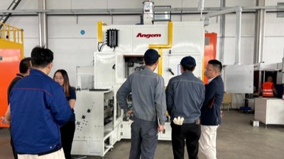 羞羞视频在线观看自（zì）動噴塗（tú）設備：日（rì）本橡膠減（jiǎn）震（zhèn）客戶（hù）見（jiàn）證卓越品（pǐn）質