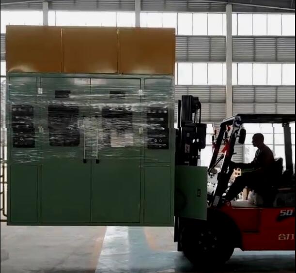 噴（pēn）膠機3