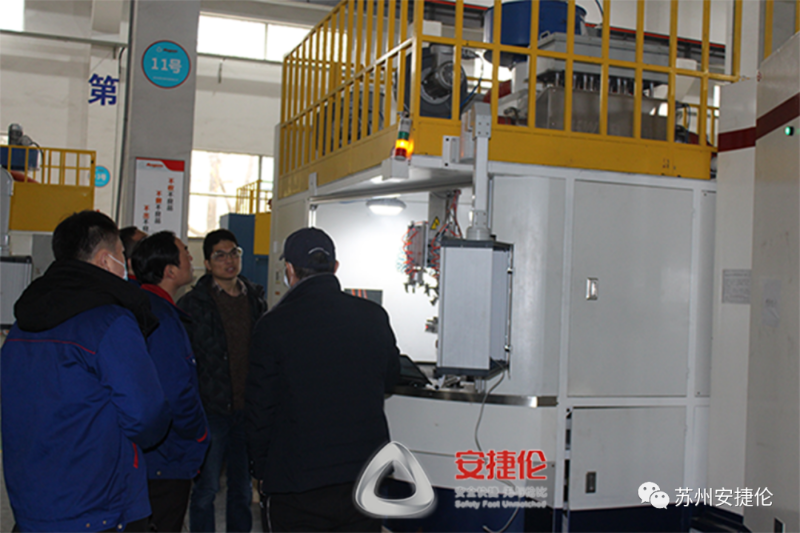 自動噴膠機（jī）