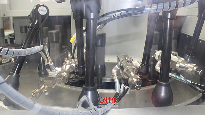 自動（dòng）噴膠機器人