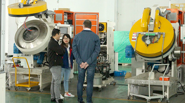 巴西（xī）客戶來（lái）羞羞视频在线观看參觀（guān）考（kǎo）察訪問（wèn）