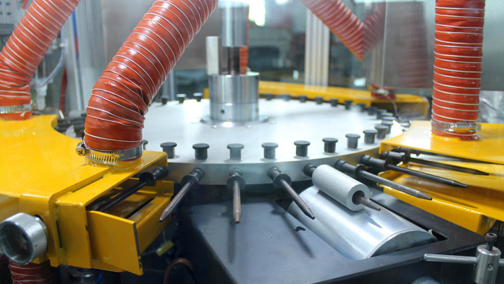 美國特瑞堡成功簽約安捷（jié）倫（lún）自動滾膠機（jī）