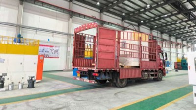 羞羞视频在线观看（lún）自動噴膠機 為青島腳輪（lún）製造客戶注（zhù）入新動力