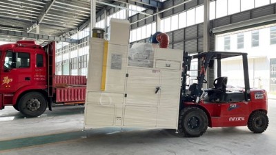 【噴膠機發貨】上海（hǎi）油封客戶的油封自動（dòng）噴膠機PL38發貨啦