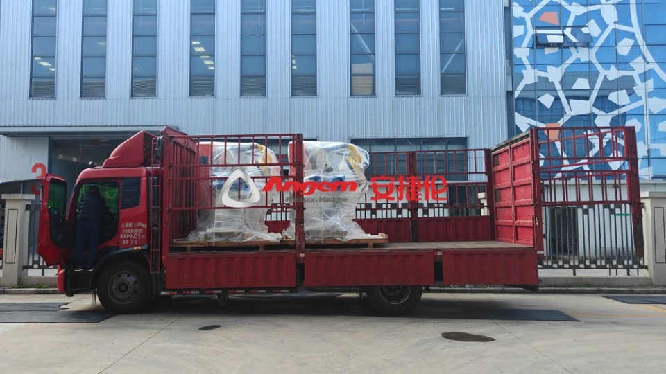 自動（dòng）滾噴機順利交付稀（xī）土永磁客戶 精準破解磁材（cái）噴塗痛（tòng）點