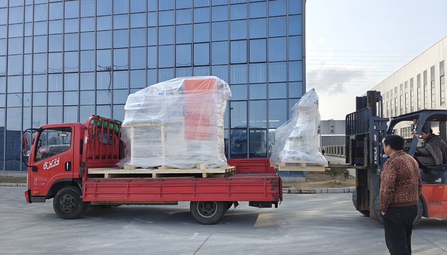 再獲四川老客（kè）戶訂單  PR90自動滾噴機順利發運