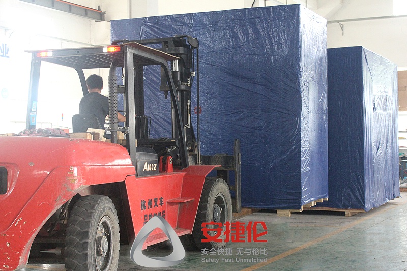 噴（pēn）膠機1